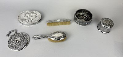 Lot 290 - SILVER AND SILVER PLATE, INCLUDING A SILVER WILLIAM COMYNS JOSHUA REYNOLDS CUPID BOX, A SILVER MOUNTED DRESSING SET, AND A SILVER PLATE FLORAL BOWL, AND BOX