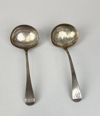 Lot 302 - A PAIR OF GEORGIAN SILVER LADELS MARKED 'W.E.'