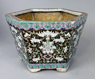 Lot 219 - A CHINESE QING DYNASTY 19TH CENTURY JARDINIERE