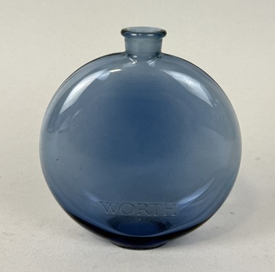 Lot 620 - A LALIQUE 'WORTH' GLASS PERFUME BOTTLE