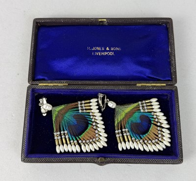 Lot 421A - A PAIR OF PEACOCK FEATHER EARRINGS IN ANTIQUE BOX