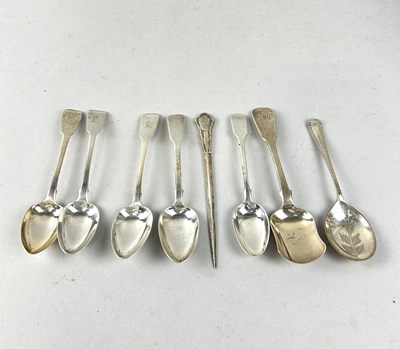 Lot 271 - A GROUP OF SILVER SPOONS TO INCLUDE ANTIQUE