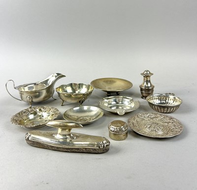 Lot 252A - A COLLECTION OF SILVER ITEMS TO INCLUDE ASHTRAY AND INDIAN DISH