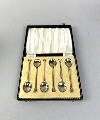 Lot 285 - A SET OF SIX SILVER ENAMELED SPOONS