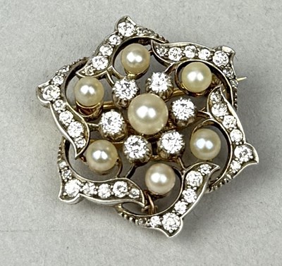 Lot 386 - AN ANTIQUE GOLD, DIAMOND AND SEED PEARL FLORAL BROOCH