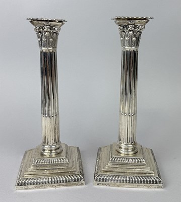 Lot 316 - A PAIR OF SILVER CORINTHIAN CANDLESTICKS BY WILLIAM GIBSON AND JOHN LAWRENCE LANGMAN