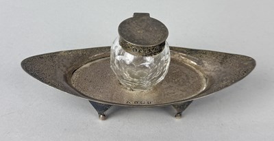 Lot 288 - AN ASPREY AND CO SILVER INKWELL