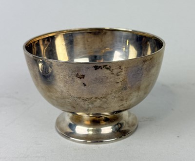 Lot 286 - A SILVER CUP