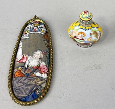 Lot 185 - A CHINESE CANTON ENAMEL PLAQUE ALONG WITH A SNUFF BOTTLE