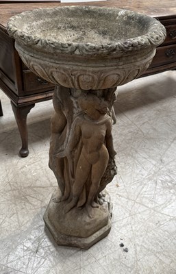 Lot 1032 - A CLASSICAL STONE FOUNTAIN