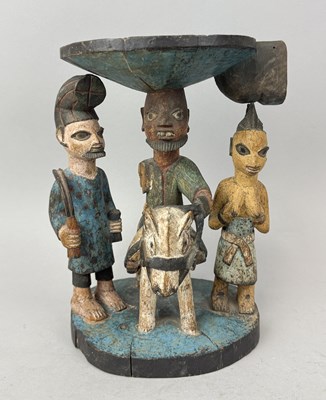 Lot 130 - AN AFRICAN TRIBAL YORUBA CARVED WOODEN DIVINATION BOWL, DECORATED WITH PIGMENTS, YORUBA PEOPLE, NIGERIA CIRCA 1920
