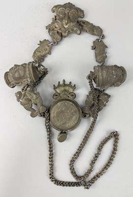Lot 40 - A RITUAL HINDU INDIAN PRIEST'S NECKLACE, SOUTH INDIA, LATE 19TH CENTURY