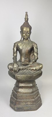 Lot 18 - A THAI BRONZE BUDDHA, NORTHERN THAILAND, 19TH CENTURY OR LATER