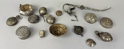 Lot 70 - MALAY AND STRAITS CHINESE SILVER BETEL BOX COMPONENTS AND OTHER ELEMENTS, MALAYSIA, SINGAPORE (QTY)