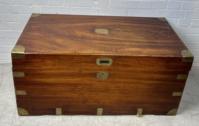 Lot 1019 - A 19TH CENTURY CAMPAIGN TRUNK, MAHOGANY AND BRASS BOUND