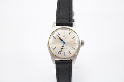 Lot 427 - AN OMEGA GENEVE HAND-WOUND WATCH
