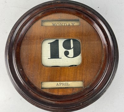 Lot 603 - AN EDWARDIAN CIRCULAR WALL PERPETUAL CALENDAR
