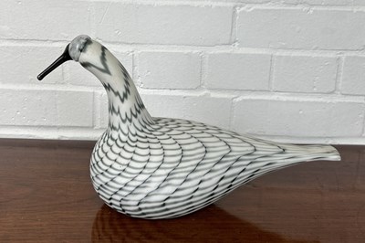 Lot 646 - OIVA TOIKKA: A SCULPTURAL GLASS BIRD