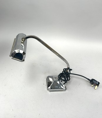 Lot 939 - AN ART DECO TABLE LAMP