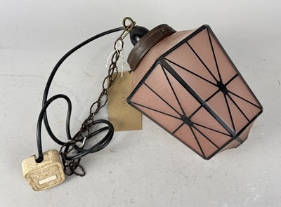 Lot 952 - A GLASS LANTERN LIGHT