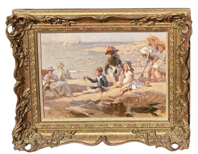 Lot 819 - AN OIL PAINTING ON BOARD DEPICTING A BEACH SCENE WITH CHILDREN PLAYING
