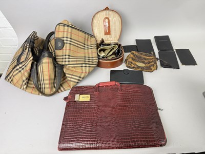 Lot 1190 - DESIGNER FASHION ITEMS TO INCLUDE BURBERRY, HARRODS, MULBERRY,DUNHILL