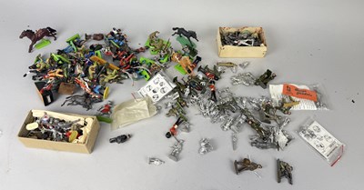 Lot 1194 - A COLLECTION OF VINTAGE PAINTED TOY SOLDIERS TO INCLUDE HINTON HUNT