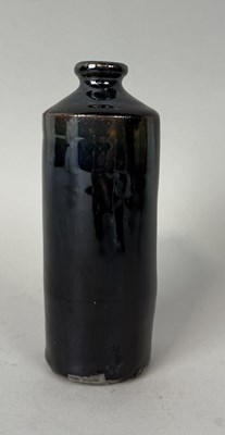 Lot 238 - A CHINESE YUAN DYNASTY STYLE BLACK BOTTLE VASE, PROBABLY 18TH CENTURY
