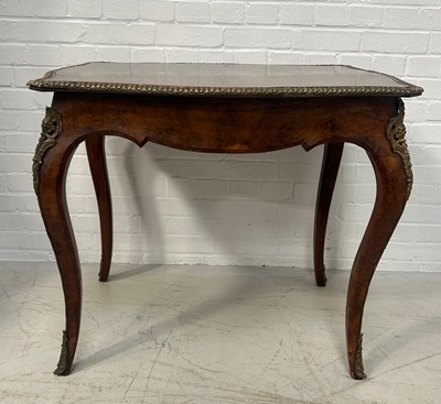 Lot 1052A - A LATE 19TH CENTURY FRENCH BURR WALNUT TABLE WITH SHAPED TOP