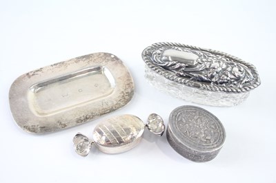 Lot 422V - FOUR .925 STERLING SILVER PILL OR TRINKET BOXES AND TRAY INCLUDING GLASS