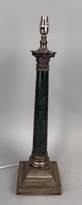 Lot 310 - A SILVER PLATED GREEN MARBLE CORINTHIAN COLUMN TABLE LAMP