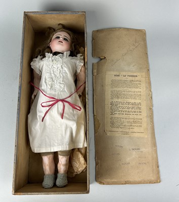 Lot 272 - AN ANTIQUE BEBE "LE PARISIEN" DOLL MARKED 'BEBE STEINER MEDAILLE D'OR' PARIS