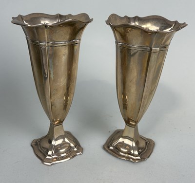 Lot 115 - A PAIR OF SILVER POSY VASES