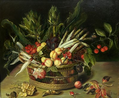 Lot 395 - S.LEE (AMERICAN B.1944): AN OIL PAINTING ON CANVAS DEPICTING A STILL LIFE WITH A BASKET OF FRUIT AND VEGETABLES