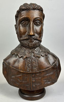 Lot 610 - AN ANTIQUE CARVED WOODEN BUST OF A GENTLEMAN