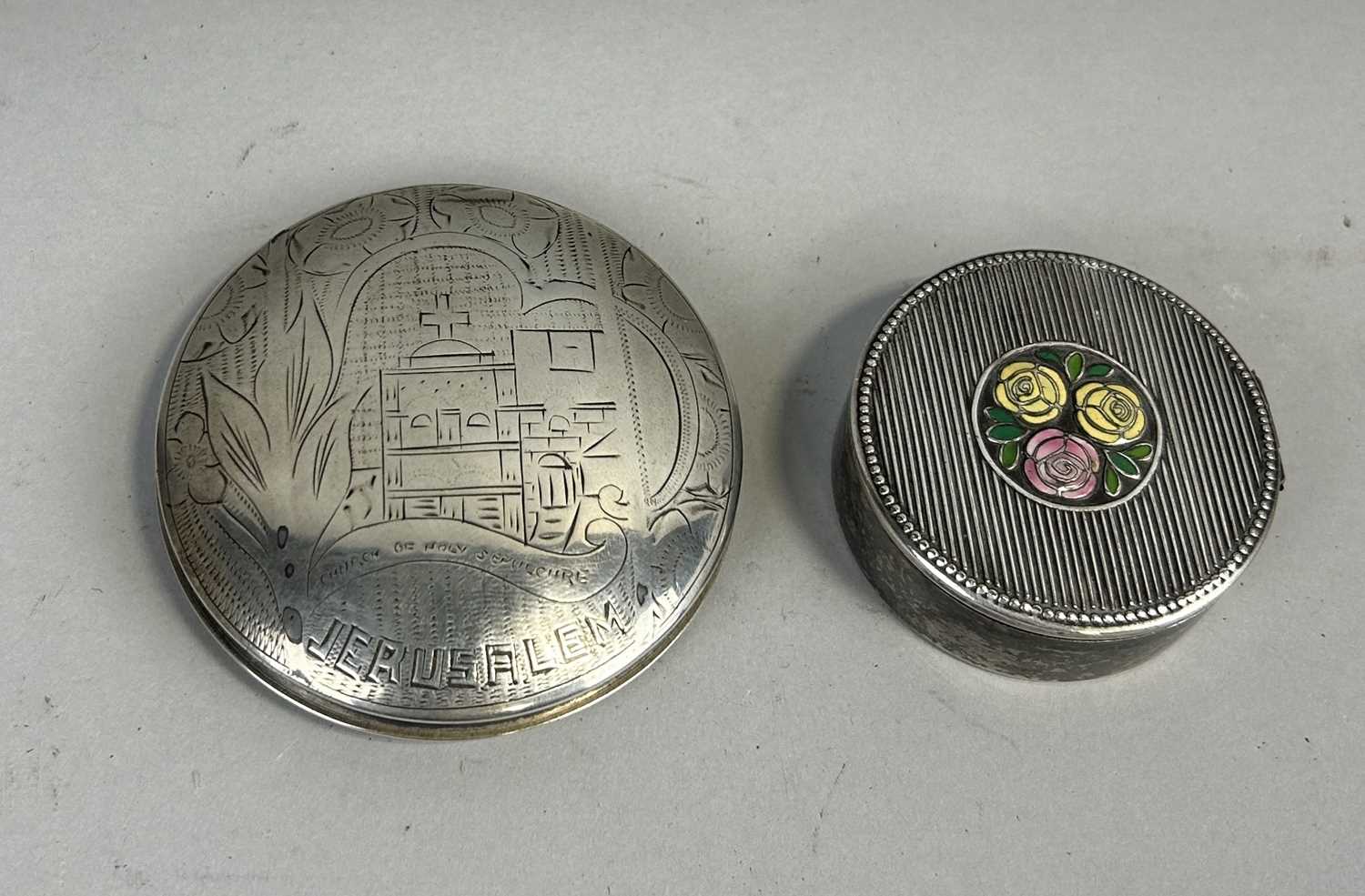 Lot 13 - JUDAICA SILVER COMPACT AND MIRROR ALONG WITH AN SILVER ENAMEL BOX