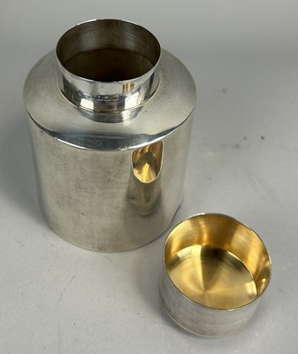 Lot 15 - A BIRMINGHAM SILVER TEA CANISTER DATED 1906