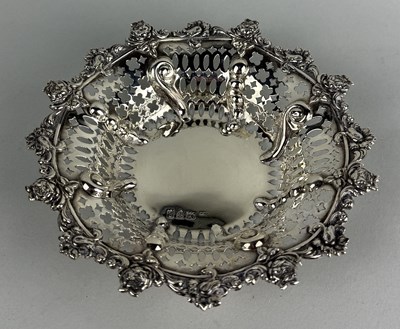 Lot 98 - A PIERCED SILVER DISH