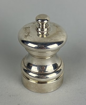 Lot 132 - A SILVER PETER PIPER PEPPER MILL