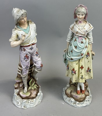 Lot 267B - A PAIR OF PORCELAIN FIGURES BY RUDOLSTADT STRAUSS