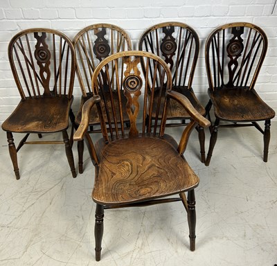 Lot 627 - A SET OF SIX EARLY 19TH CENTURY ASH AND ELM WINDSOR CHAIRS