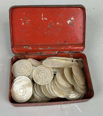 Lot 194 - A GROUP OF CHINESE CARVED SHELL GAMING COUNTERS (QTY)