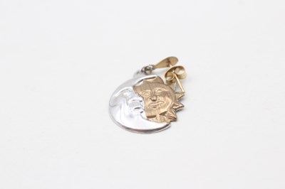 Lot 68 - A PAIR OF 9CT GOLD SUN AND MOON DROP EARRINGS (0.7g)