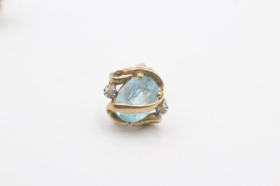 Lot 73 - A PAIR OF 9CT GOLD BLUE TOPAZ AND DIAMOND STUD EARRINGS (2g)