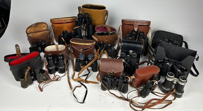 Lot 189 - A GROUP OF BINOCULARS IN CASES, various names...