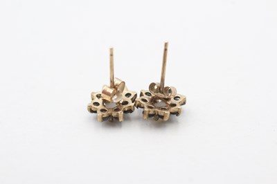 Lot 78 - A PAIR OF 9CT GOLD SAPPHIRE AND OPAL CLUSTER STUD EARRINGS (1.1g)