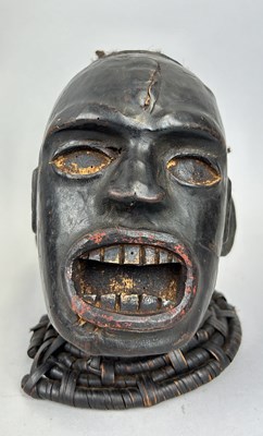 Lot 224 - AN AFRICAN TRIBAL EKOI CREST MASK