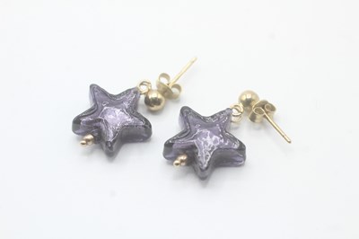 Lot 81 - A PAIR OF 9CT GOLD BLUE GLASS STAR DROP EARRINGS (3.6g)
