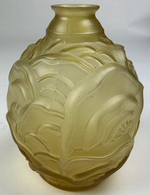 Lot 120 - AN ART DECO GLASS VASE, opaque pressed glass...