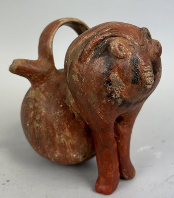 Lot 232 - A PRE-COLUMBIAN OWL VESSEL